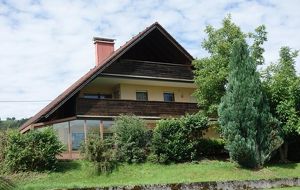Geräumiges Mehrfamilienhaus mit Seeblick-in 2 Wohnungen teilbar
