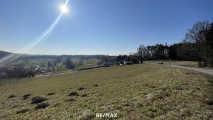 Einzigartiges Baugrundstück in Aussichtslage