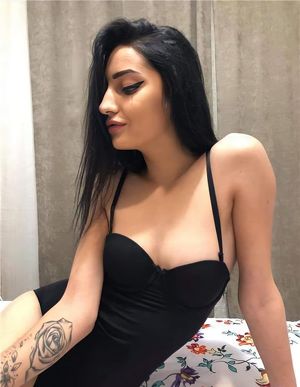 REBECCA 19 - GANZ NEU