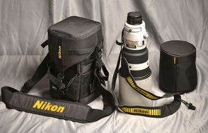 Nikon ED Nikkor AF-S  300mm f2.8 D II Grau