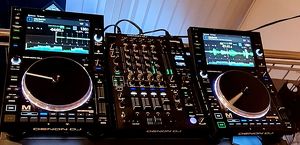 Denon DJ 2X SC6000M + X1850 Prime 4 Media Player