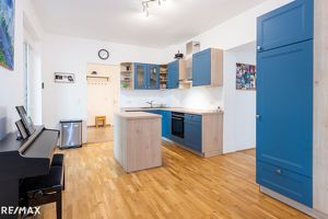 Neuwertige 3-Zimmer-Wohnung mit Wintergarten in Eggenberg