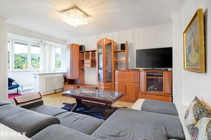 Gepflegte 2-Zimmer-Wohnung mit verglaster Loggia und herrlicher Aussicht