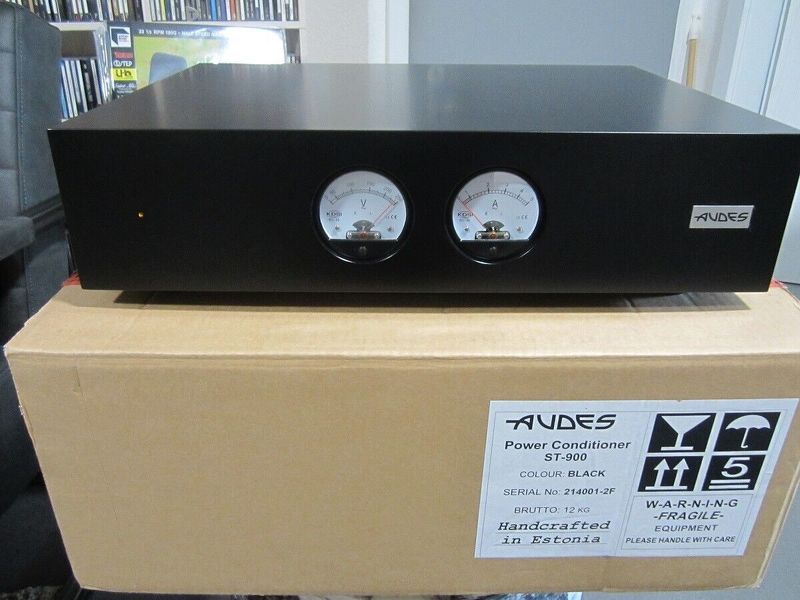 Audes Power Conditioner ST-900