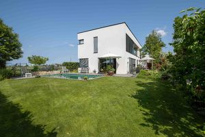 Ruheoase mit exklusiver Architektenvilla in Gerasdorf bei Wien zu verkaufen