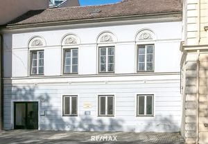 Großzügiges Wohn-/Geschäftshaus in Krems-Stein