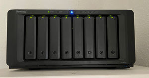Synology DS1821+ NAS in Vollausstattung