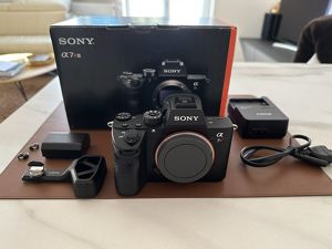 Sony Alpha A7R III 42.4 MP Digital Kamera