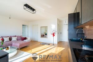 "Charmante 2-Zimmer-Wohnung mit Terrasse - Das ideale Zuhause für Singles oder Paare"
