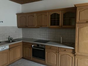 3 Zimmer Wohnung im Bezirk Jakomini zu vermieten