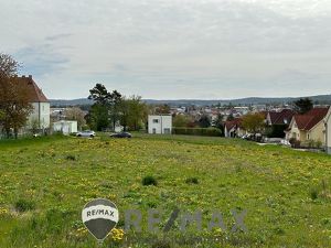 " Sonniges Grundstück in TOP-Lage von Hollabrunn, Nähe Bahnhof "