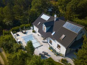 Elegante Villa in Hinterbrühl: Modernes Design und naturnahes Wohnen