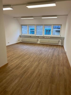 PROVISONSFREI  neu saniertes Büro in top Lage! 36 m²   - 4020 Linz