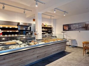 Geschäftsfläche für Bäckerei/Eissalon/Handel/Dienstleistung - in Linz/Kleinmünchen zu verkaufen! AUCH FÜR ANLEGER!