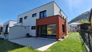 TOP Objekt! Neuwertige Doppelhaushälfte mit ca. 155 m² Wohnfläche!
