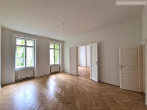 Mariahilfer Straße: Moderne 5-Zimmer Altbauwohnung ++  ruhige Innenhoflage ++ direkte U3 Nähe ++ unbefristet!!!