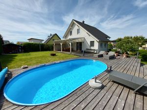 "Neuer Preis"  VOLL UNTERKELLERTES EINFAMILIENHAUS MIT POOL UND DOPPELCARPORT