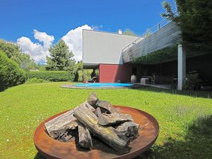 Ein in modernen Stil gebautes Einfamilienhaus nur wenige Minuten von Graz entfernt - Büro im Keller - 2 große Terrasse -  Parkplätze vorm Haus!