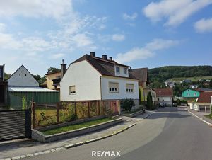 Traumhafter Fernblick - 2 Wohneinheiten - ruhige Wohnlage