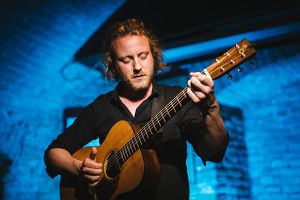 Markus Schlesinger - Fingerstyle Acoustic Guitar