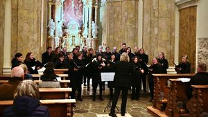 Kammerchor Innsbruckund erhebt die Niedrigen (Arvo Pärt)