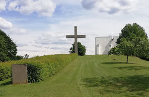 Tag des Denkmals 2022 - Das Betonkreuz der Gedenkstätte am Schlösslberg